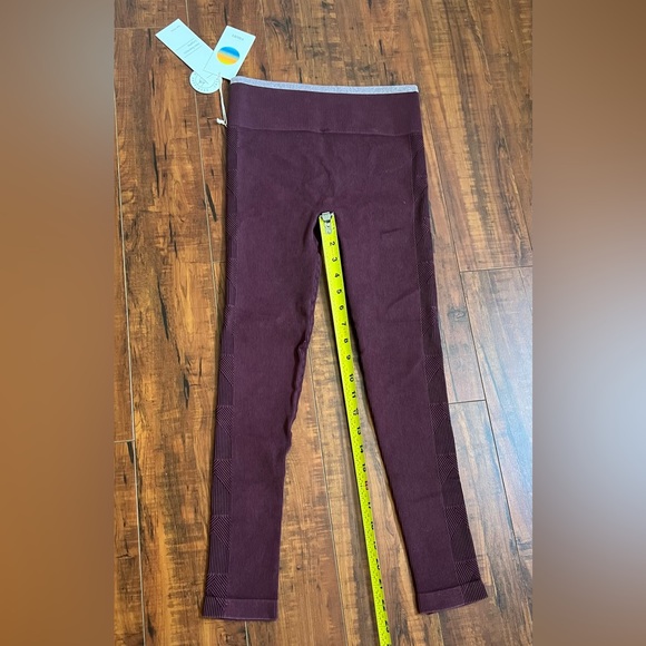 Vuori Helix Seamless Legging - Picture 7 of 9